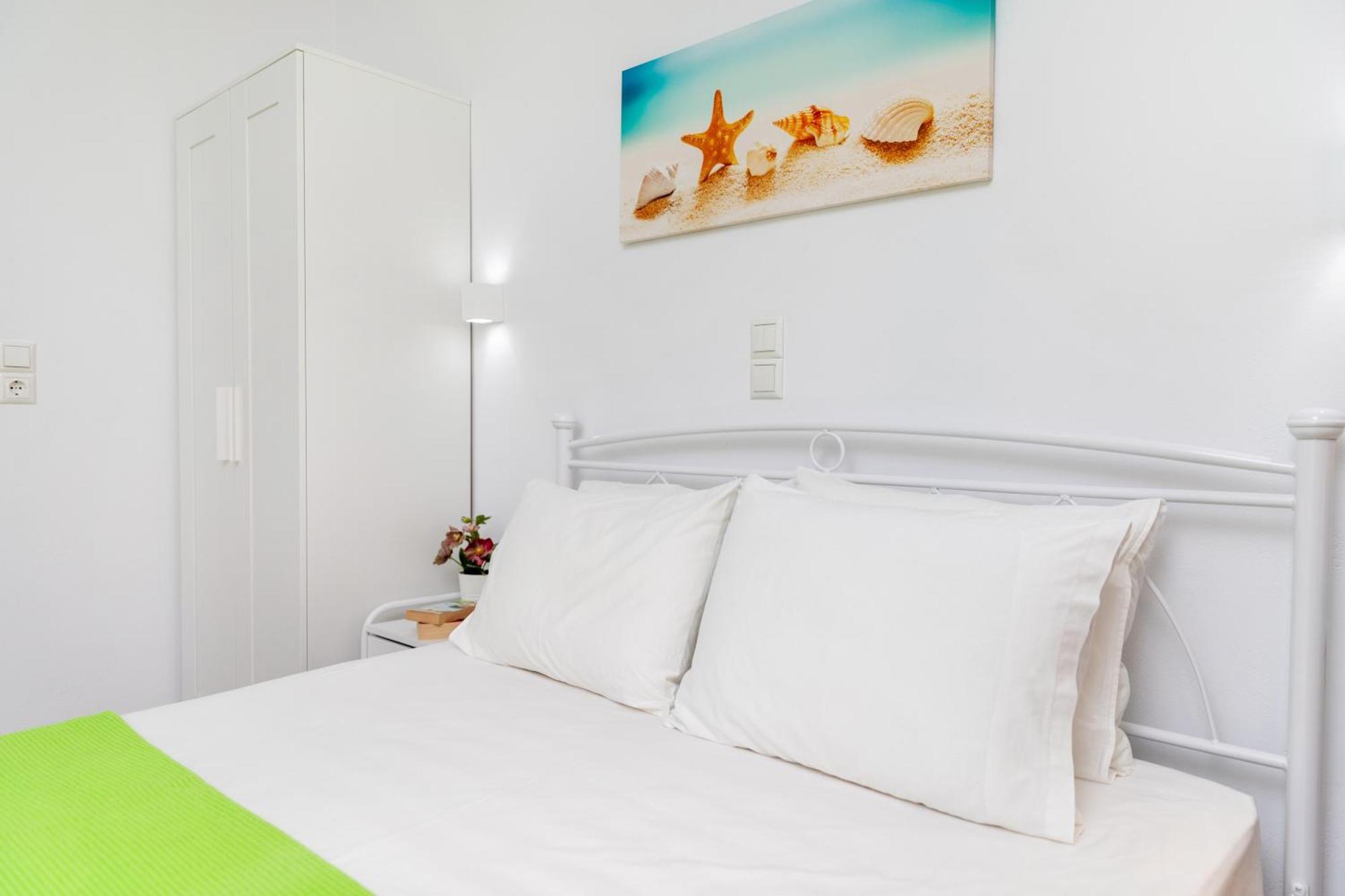 Naxos Diamond Studios Apartments Naxos City Room photo