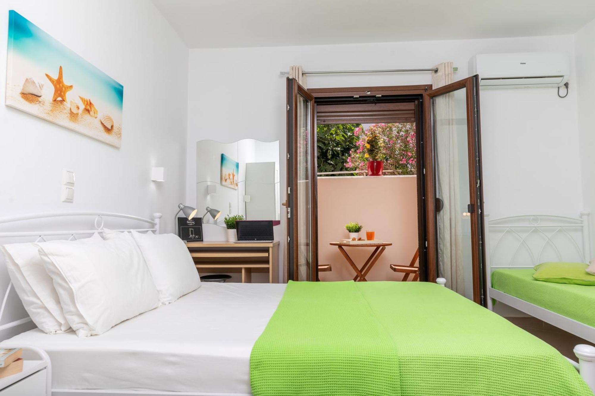 Naxos Diamond Studios Apartments Naxos City Room photo