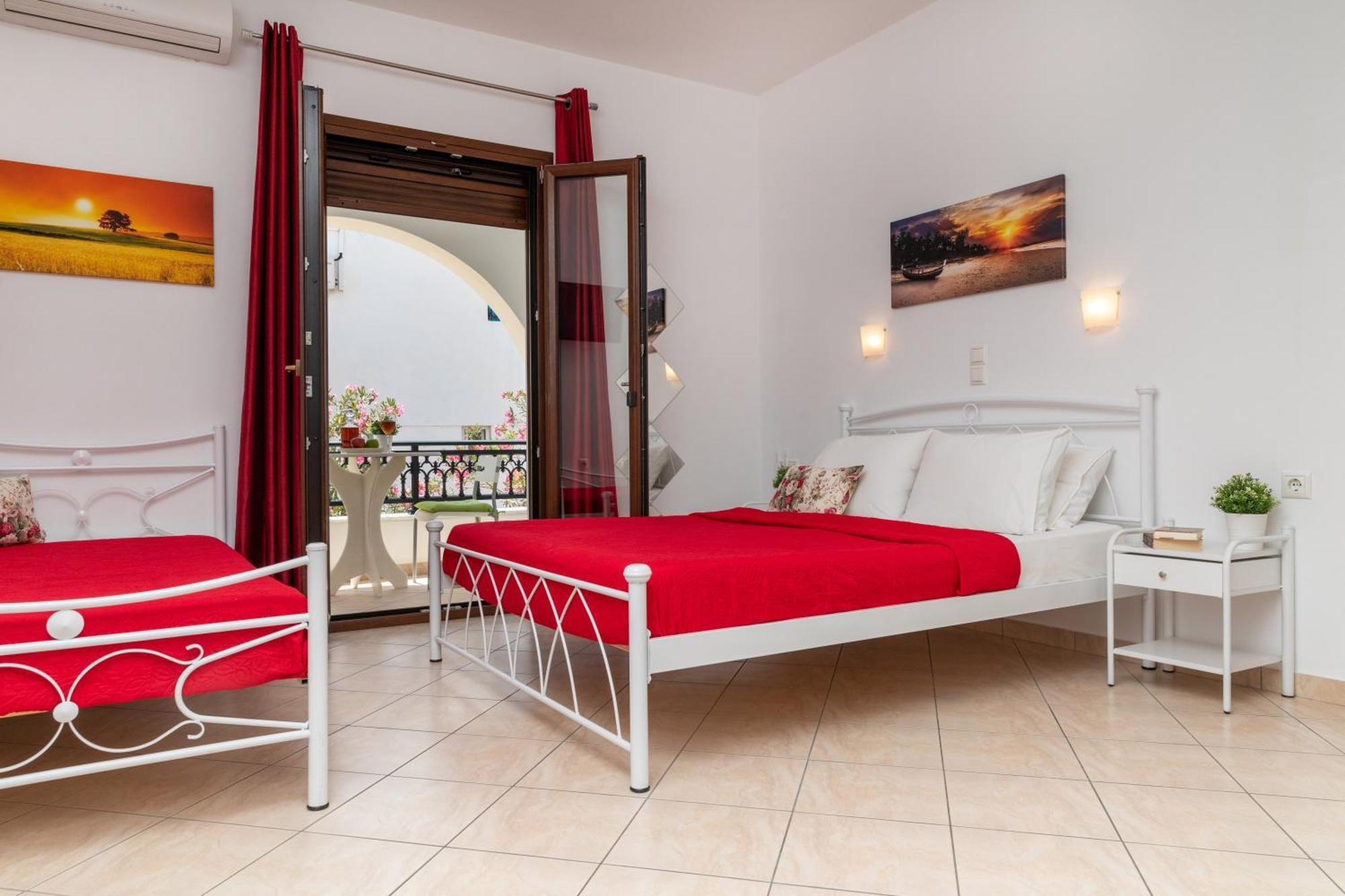 Naxos Diamond Studios Apartments Naxos City Room photo